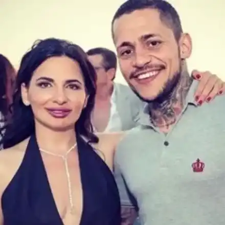 Братът на криптоизмамницата Ружа Игнатова куфее на "Мегадет" (СНИМКИ)