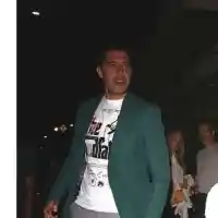 Българин брани Джей Ло от папараци