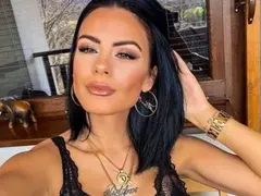Цвети на Криско  яко се наблъска с филъри
