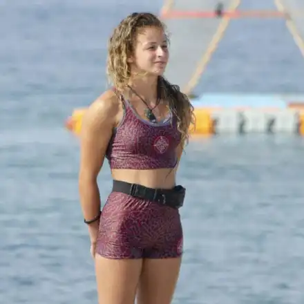 Цвети от Игрите продава балони в най-новия столичен клуб