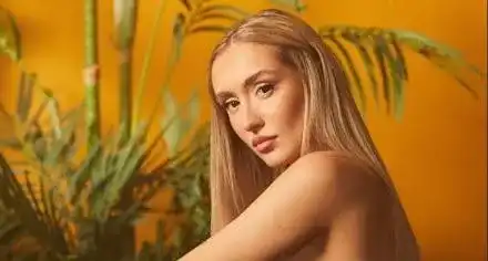 Дара Екимова чукна 22 и  се похвали с нов албум