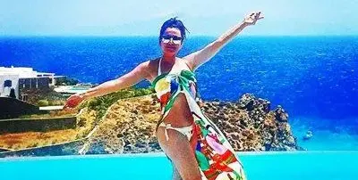 Дарина Павлова се пече в Mиконос