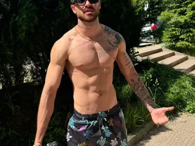 Емрах Стораро надебеля