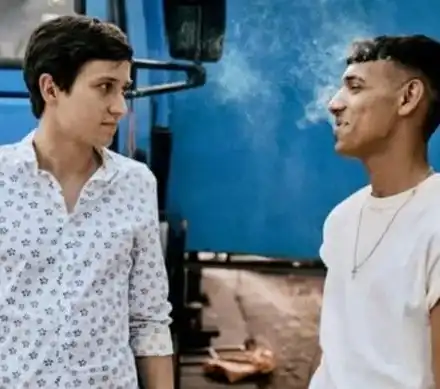 Еротична сцена между българин и ром в БГ филм ПОБЪРКА пуританите