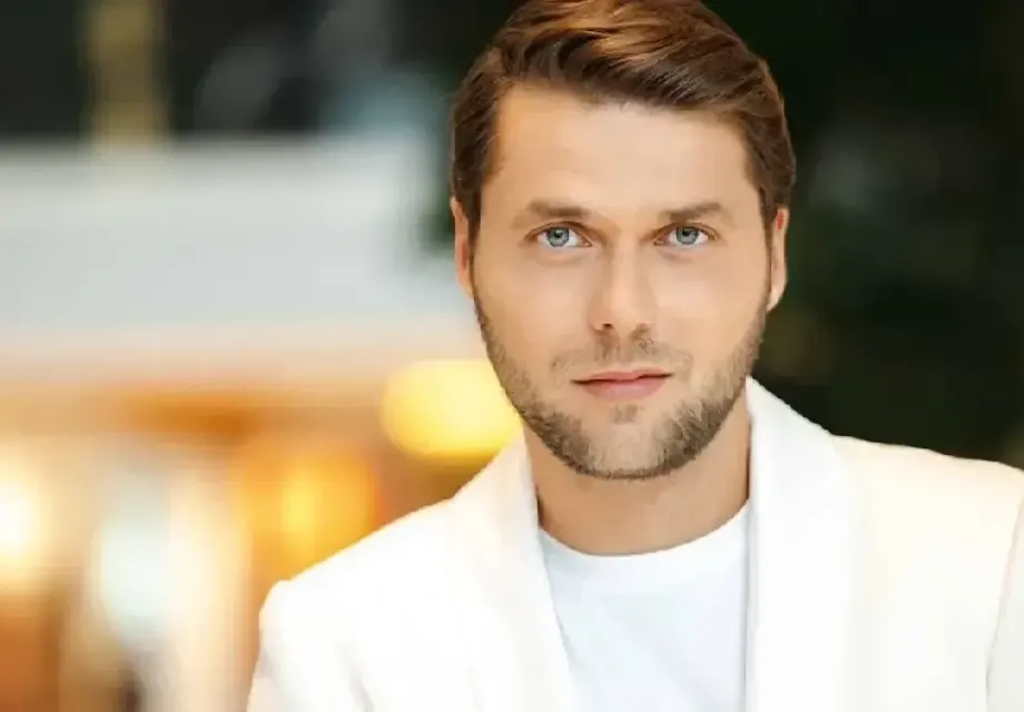 ФАЛШИВ ГЕРОЙ: „Ергенът” Алек изобщо не е милионер, върти фалирала фирма