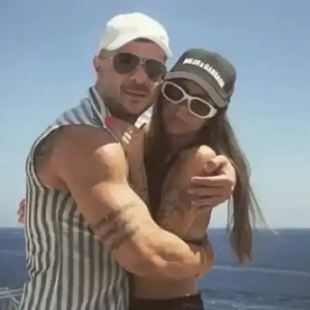 Гаджето на шеф Кустев му се обясни в любов