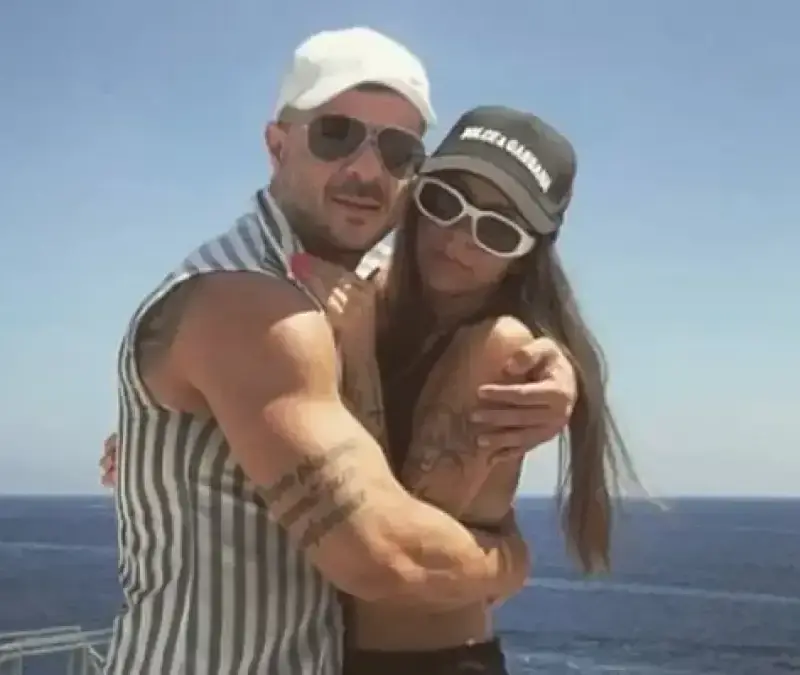 Гаджето на шеф Кустев му се обясни в любов