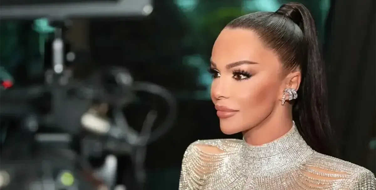 Галена помага на безпомощно куче