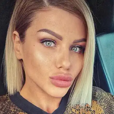 Христиана от „Ергенът”  си хвана гадже бизнесмен