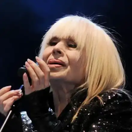 Лили е  СЪКРУШЕНА , загуби много близък човек (Снимки)