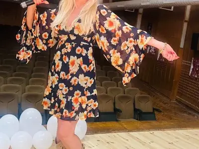 Лорд Евгени Минчев: Софка мяза на софа с този кафтан, Тони Димитрова в колекция „Меден рудник“? И още + СНИМКИ