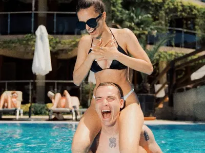 Лято е: Русата Златка  се пече на Халкидики, Диона на яхта, Антоанет Пепе на каравана у нас (Снимки)