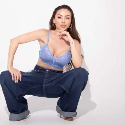 Мариана Маринова избира модел на България