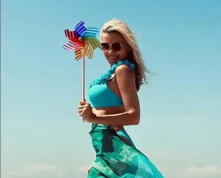 Мария Игнатова показа горещо тяло на плажа (Снимка)