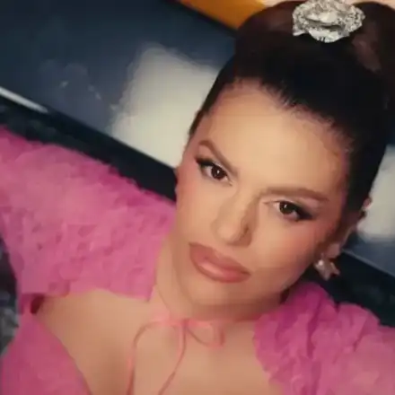 Михаела Филева се закачи с най-дългата плитка