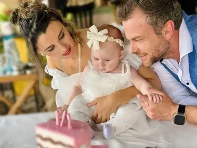 Най-накрая! Ето я дъщеричката на Ненчо Балабанов! (Умилителна снимка)