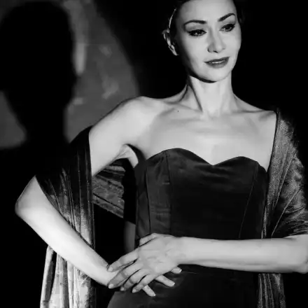 Нети Добрева спи във фоайе