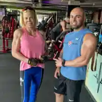 Няма да повярвате кой мускуляга напомпа княгиня Калина (СНИМКИ)