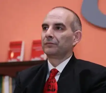 Петър Волгин преспал с една дузина колежки от БНР