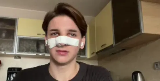 Певецът Орфи: Избягах от ужасите на войната в Украйна, за да ме пребият във Варна