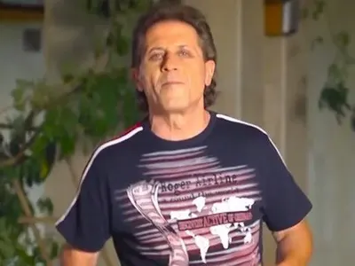 По време на сватбеното пътешествие бащата на “Радка пиратка” извади огромна щука