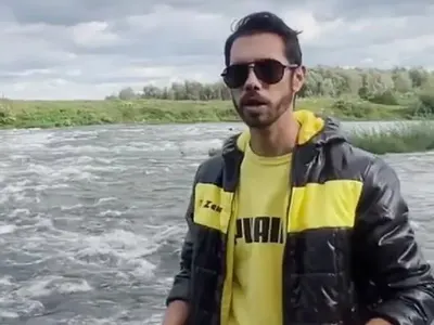 Простотия без граници: „Кравата Лола“ и още от ГНУСНИТЕ ГАВРИ на чалгата