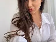 Пухкавата  годеница на Чоткин стана за смях с фотошоп СНИМКИ