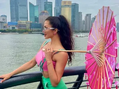 Райна се разхожда в Шанхай (Снимки)