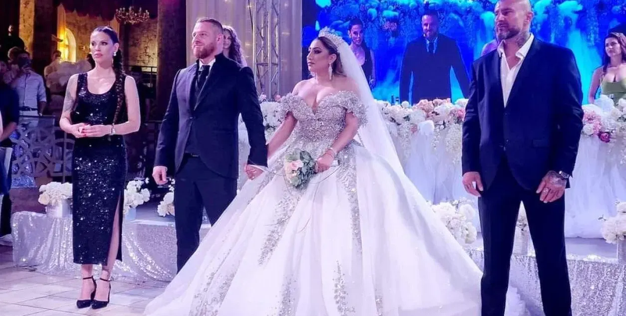Роксана вдигна трета сватба с лихвар, роклята й тежи над 30 кг.