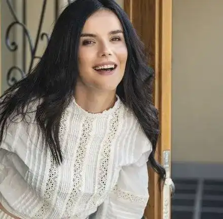 Сайт измами Мона с чанта