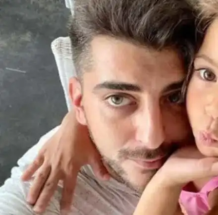 Сашо Кадиев  заведе дъщеря си  в Южна Корея