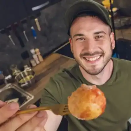 Шеф Симеонов: 2 години събирах рецептите за книгата:  „С Никола по света: Street food ама хелти“