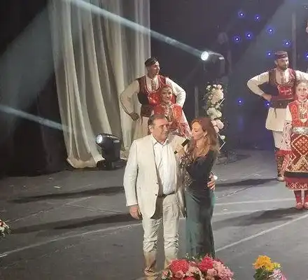 След 20 години отсъствие: Лия се завърна на сцената, дъщеря й я засенчи (СНИМКИ)