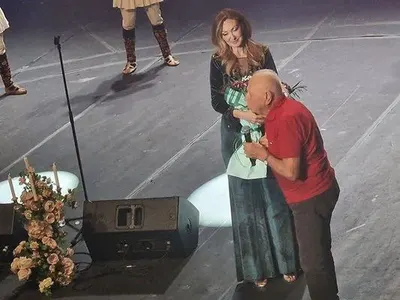 След 20 години отсъствие: Лия се завърна на сцената, дъщеря й я засенчи (СНИМКИ)