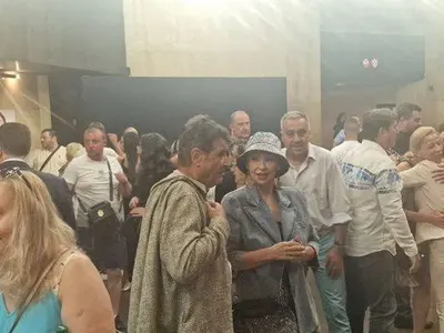 След 20 години отсъствие: Лия се завърна на сцената, дъщеря й я засенчи (СНИМКИ)