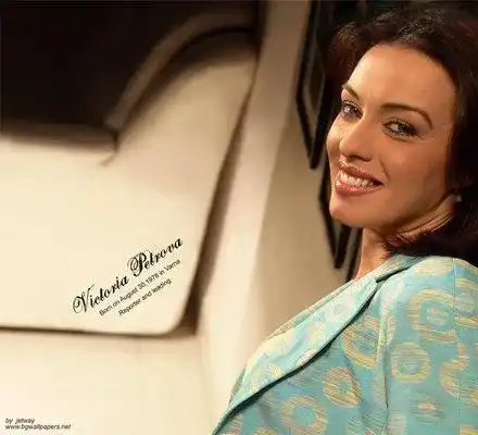 След тежката раздяла с Красен Кралев: Виктория Петрова сияе с нов мъж