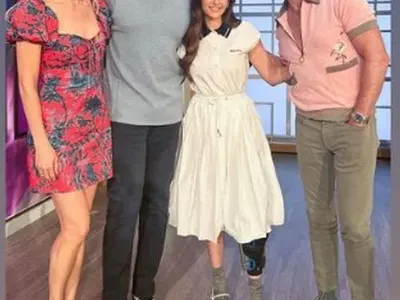 След ужаса: Нина Добрев се изправи на крака! (СНИМКИ)