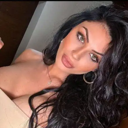 Тафкова се върна при старо гадже? Вижте къде избяга (ФОТО)