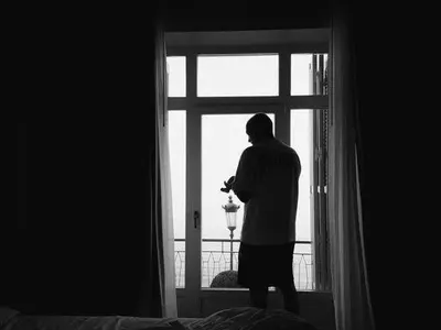 В ГЪРЦИЯ: Ники Михайлов празнува ЧРД със семейството (СНИМКИ)