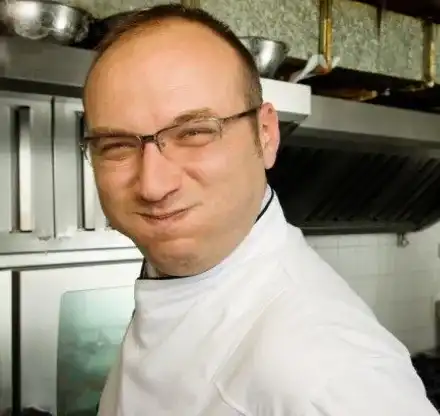 В Швейцария: Шеф Манчев хванал язва, щом разбрал, че уменията му в кухнята са кръгла нула