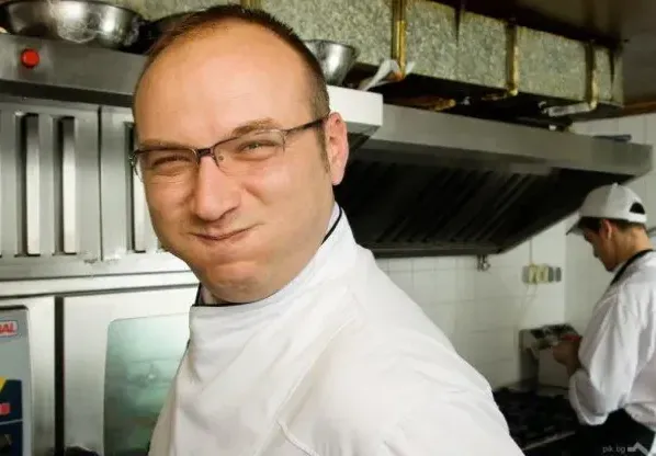 В Швейцария: Шеф Манчев хванал язва, щом разбрал, че уменията му в кухнята са кръгла нула