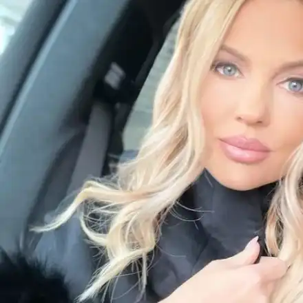 Вдовицата на Стефан Шарлопов на воаяж с катамаран