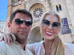Защо Антония Петрова си ЗАРЯЗА децата?