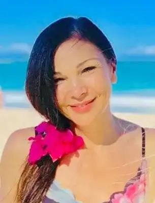 Юлияна Дончева празнува на гръцки остров