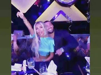 Златка празнува бясно рождения ден на Карен