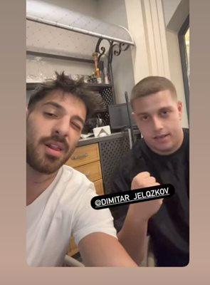 Емрах и синът на Митьо Очите размахват юмруци и мускули по морето (Снимки)