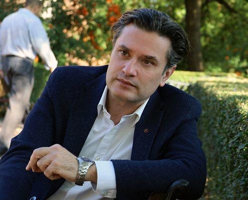 След зверската катастрофа: Колеги се молят за живота на журналистката Севда Шишманова