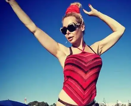 Албена Вулева  върти любов с  руснак в Кипър