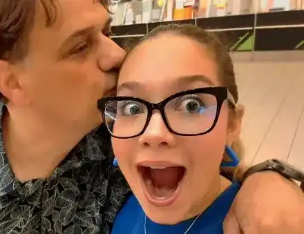 АМБИЦИЯ: Мариан Бачев изпрати дъщеря си в САЩ със събраните дарения