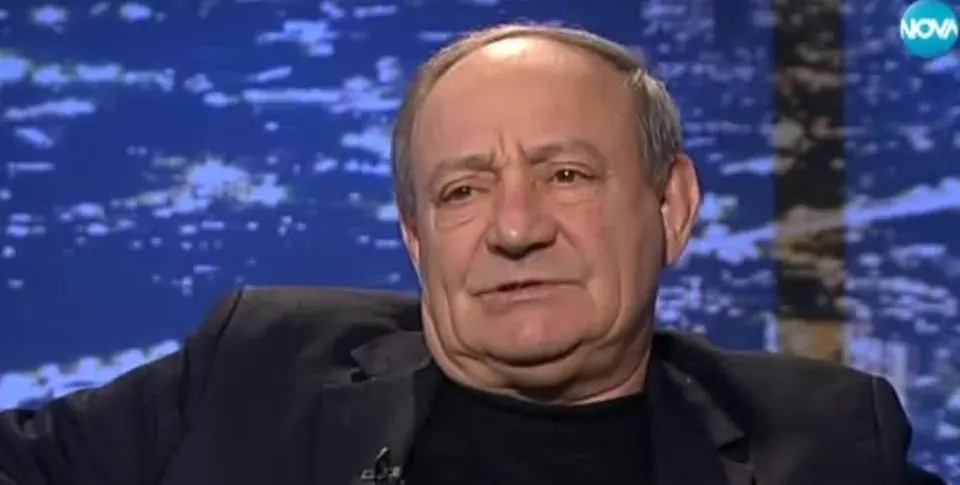 Антон Радичев реди богата трапеза